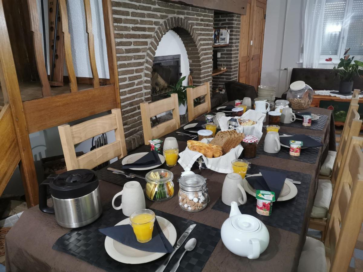 La Ferme De La Papote Bed & Breakfast Morbecque Exterior photo